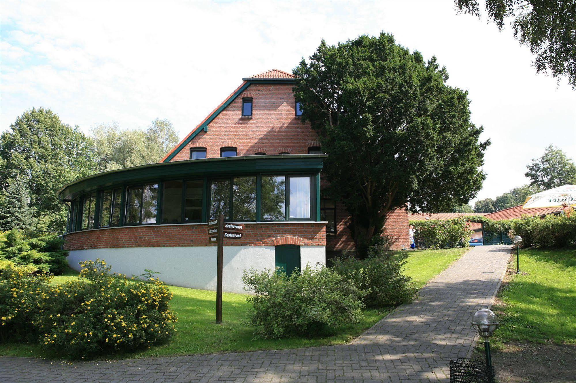Seehotel Heidehof Klein Nemerow Εξωτερικό φωτογραφία