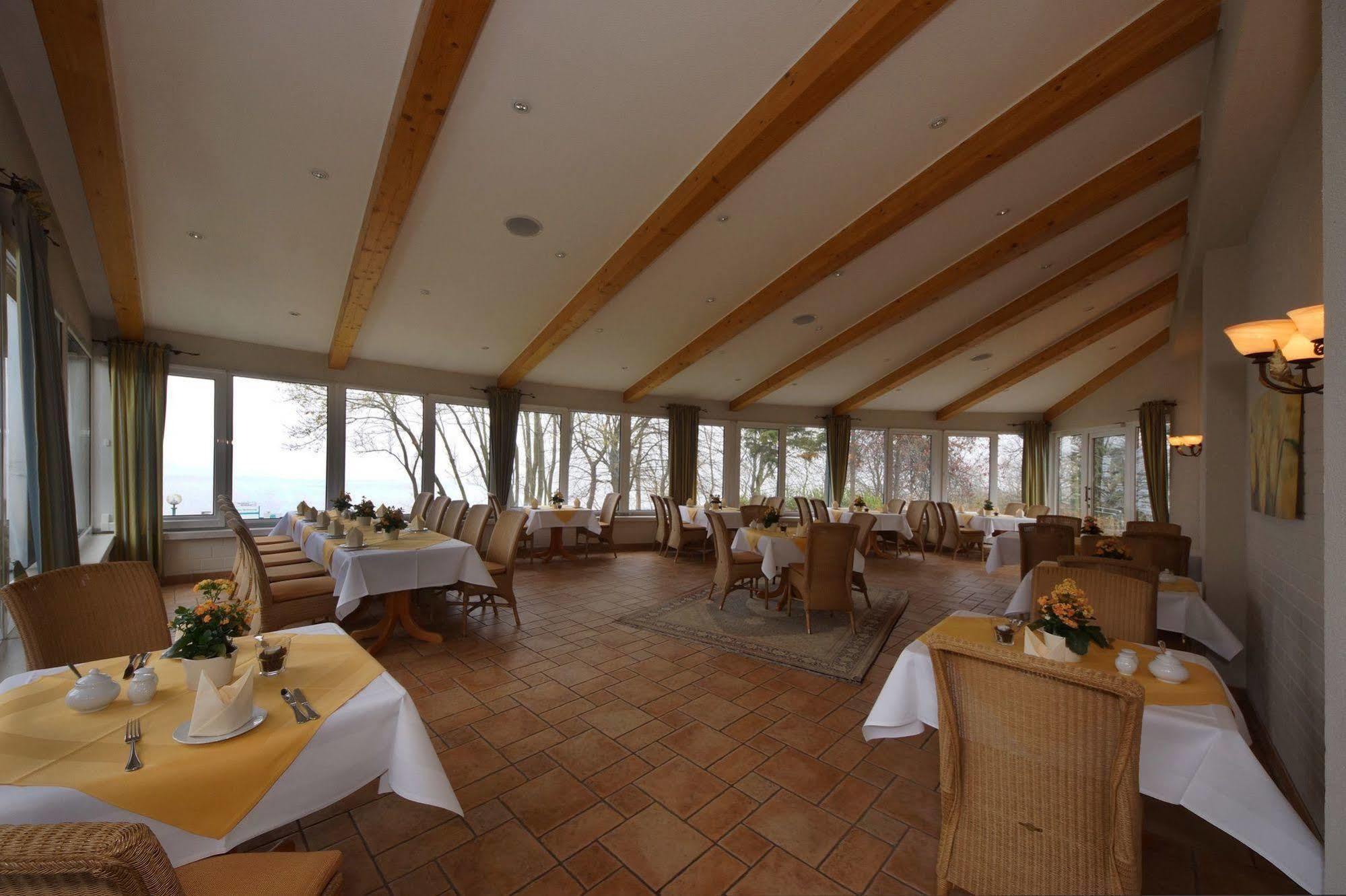 Seehotel Heidehof Klein Nemerow Εξωτερικό φωτογραφία
